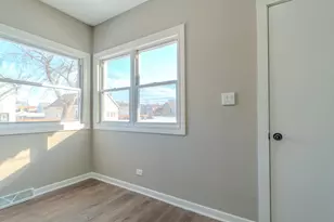 9801 S Exchange Ave, Chicago, IL 60617 - Photo 12