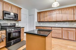 346 Lucille Ln, Schaumburg, IL 60193 - Photo 4