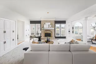 1517 Pine Lake Dr, Naperville, IL 60564 - Photo 4