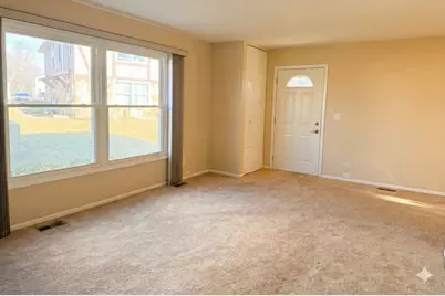 233 Harvest Court, Vernon Hills, IL 60061 - Photo 6