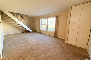 233 Harvest Ct, Vernon Hills, IL 60061 - Photo 8