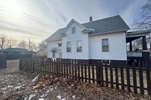 504 14th Ave, Rock Island, IL 61201 - Photo 2