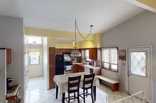 11810 S Rosemary Ln, Alsip, IL 60803 - Photo 2