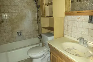 1382 Burnham Ave, Calumet City, IL 60409 - Photo 8