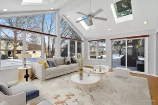 1161 Parker Ln, Buffalo Grove, IL 60089 - Photo 6