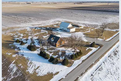 10788 N 1000 East Road, Chenoa, IL 61726 - Photo 2
