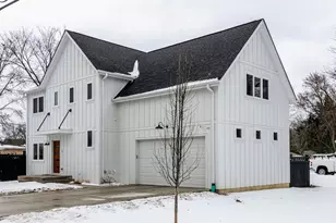 145 N Elmwood Ave, Wood Dale, IL 60191 - Photo 2