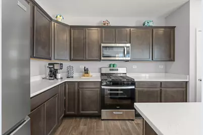 906 Homerton Boulevard, North Aurora, IL 60542 - Photo 8