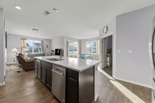 906 Homerton Blvd, North Aurora, IL 60542 - Photo 10