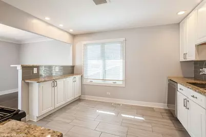 [Address not provided], Hoffman Estates, IL 60169 - Photo 8