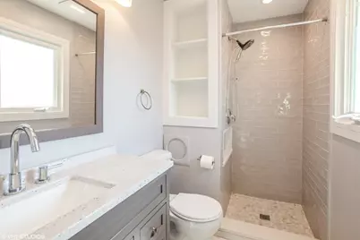 [Address not provided], Hoffman Estates, IL 60169 - Photo 12