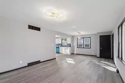 17641 Burnham Avenue, Lansing, IL 60438 - Photo 4