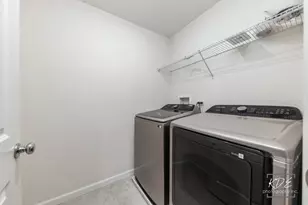 2110 Weatherbee Ln, Naperville, IL 60563 - Photo 28