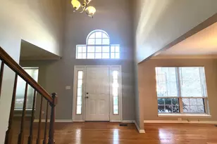 541 Meadowview Dr, Wauconda, IL 60084 - Photo 4
