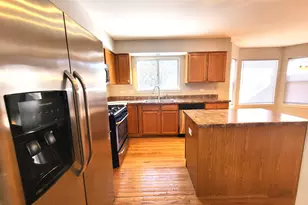 541 Meadowview Dr, Wauconda, IL 60084 - Photo 6