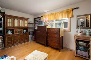 551 N Plamondon Dr, Addison, IL 60101 - Photo 14