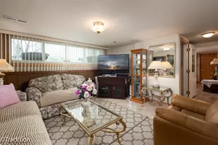 551 N Plamondon Dr, Addison, IL 60101 - Photo 18