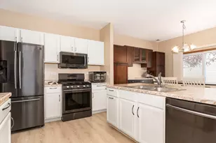 2752 McClennan Ct, Naperville, IL 60563 - Photo 10