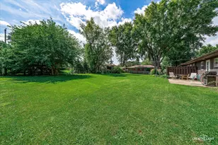 527 Prairie St, Hinckley, IL 60520 - Photo 4