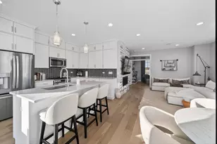 30w130 Wheeler Cir, Warrenville, IL 60563 - Photo 14