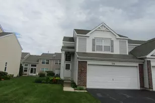 732 Silk Oak Ln, Crystal Lake, IL 60014 - Photo 2