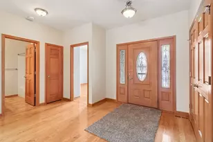 832 Mary Ct, Marengo, IL 60152 - Photo 2