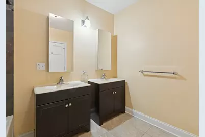 5758 N California Street #1A, Chicago, IL 60659 - Photo 8