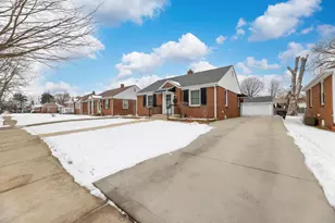 1617 Glenwood Ave, Joliet, IL 60435 - Photo 2