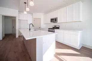 550 Cross Plains Rd, Rockford, IL 61107 - Photo 12