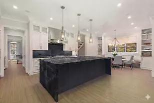 3630 N Janssen St, Chicago, IL 60613 - Photo 4