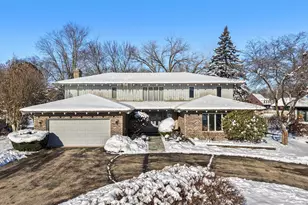 9 Buckingham Dr, Sugar Grove, IL 60554 - Photo 6