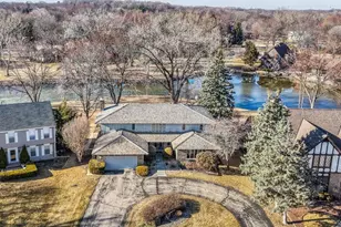 9 Buckingham Dr, Sugar Grove, IL 60554 - Photo 1