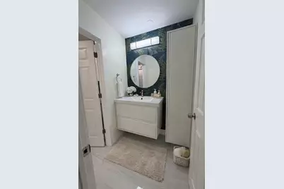 16W540 Lake Drive #104, Willowbrook, IL 60527 - Photo 6