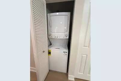 5852 N Artesian Avenue #1, Chicago, IL 60659 - Photo 8