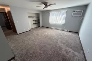 350 N Birch Dr, Manteno, IL 60950 - Photo 4