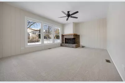 644 Leslie Lane, Schaumburg, IL 60194 - Photo 16