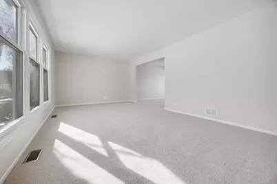 644 Leslie Lane, Schaumburg, IL 60194 - Photo 8