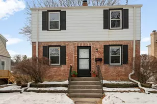 956 S Hillside Ave, Elmhurst, IL 60126 - Photo 8