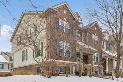 1424 S Fairfield Avenue #1424, Lombard, IL 60148 - Photo 2