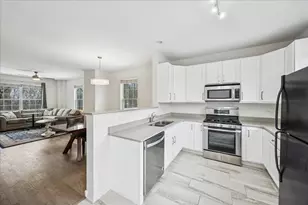 1424 S Fairfield Ave, Lombard, IL 60148 - Photo 10