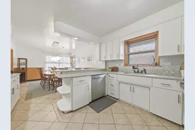 10800 S Tripp Avenue, Oak Lawn, IL 60453 - Photo 12