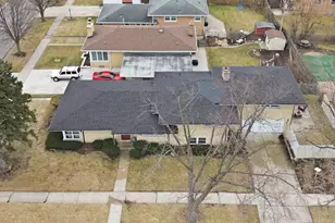 10800 S Tripp Ave, Oak Lawn, IL 60453 - Photo 32