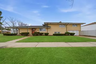 10800 S Tripp Ave, Oak Lawn, IL 60453 - Photo 2