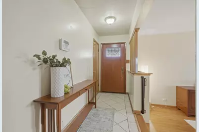 10800 S Tripp Avenue, Oak Lawn, IL 60453 - Photo 4