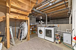 365 Oakmont Dr, Cary, IL 60013 - Photo 32