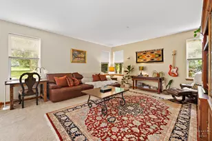 365 Oakmont Dr, Cary, IL 60013 - Photo 16