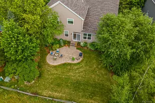 365 Oakmont Dr, Cary, IL 60013 - Photo 36