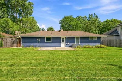 2010 Paddock Lane, Wheaton, IL 60187 - Photo 32
