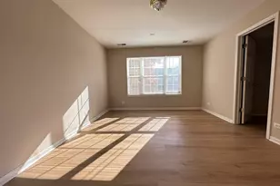 2737 Borkshire Ln, Aurora, IL 60502 - Photo 12