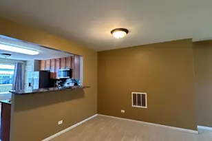 2462 Emily Ln, Elgin, IL 60124 - Photo 4